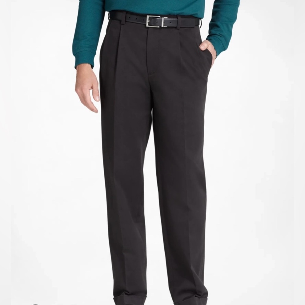 Brooks Brothers Men’s Thompson Advantage Chino in color Black